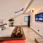 Coresi Bright Apartment Brasov