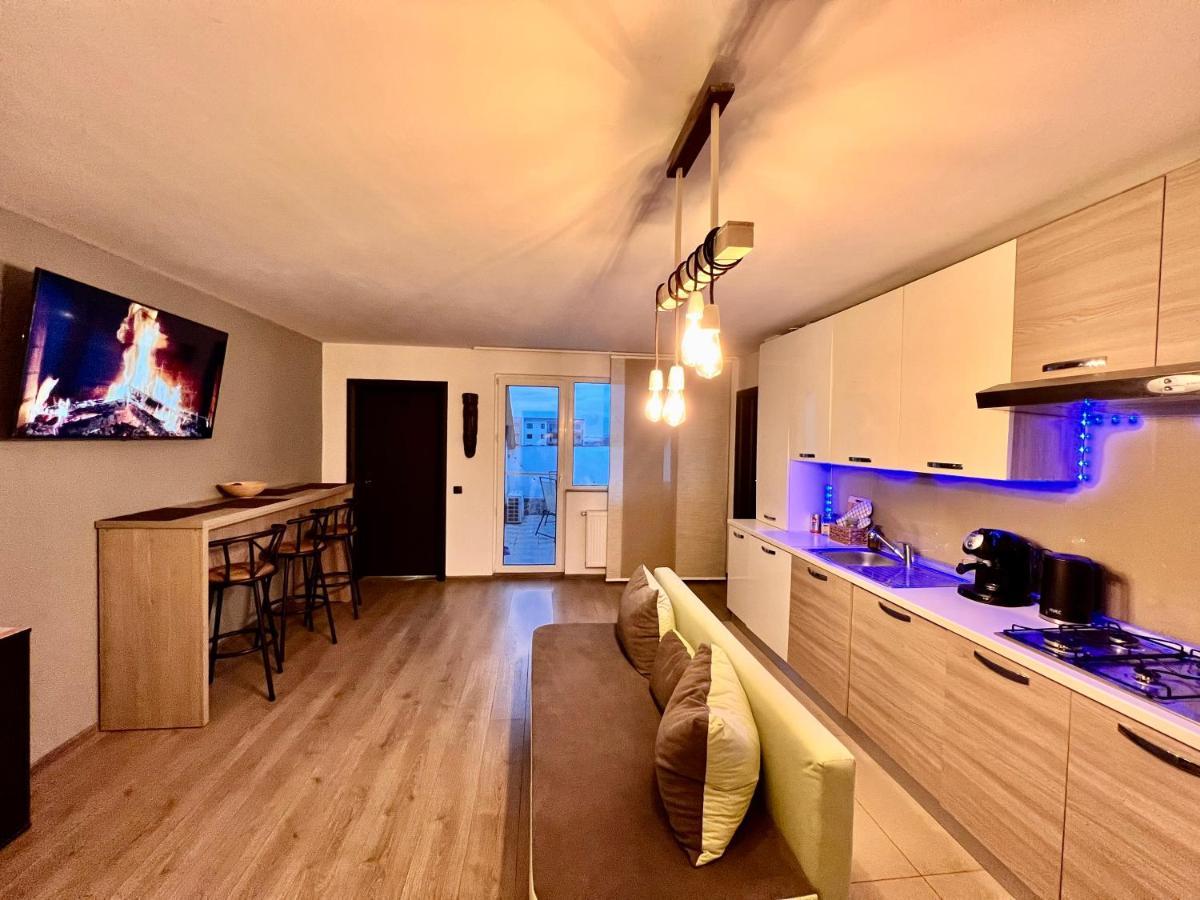 Coresi Bright Apartment *